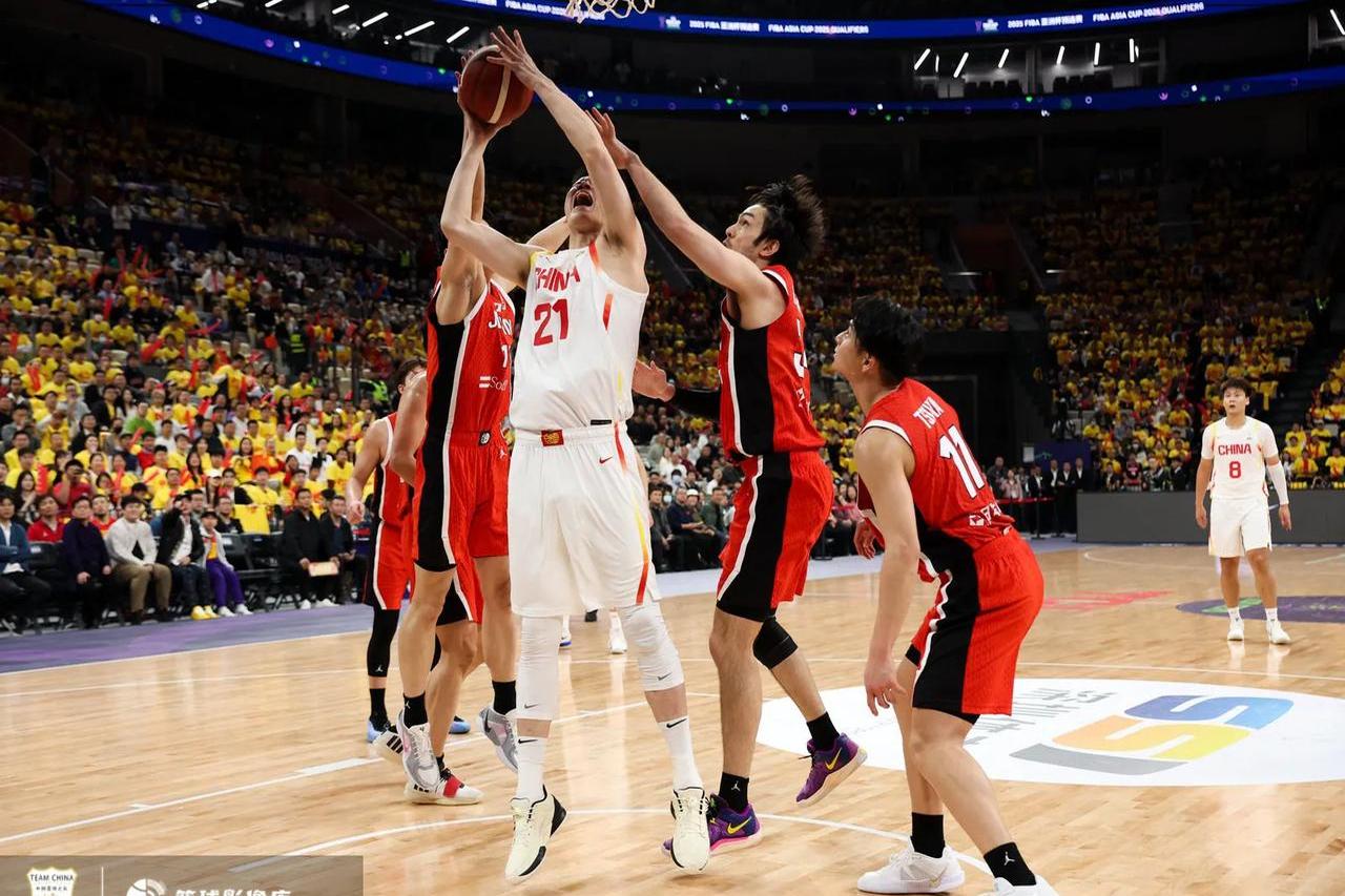 米兰体育官方-竞技赛场上的球员们已经发挥出色，获得观众肯定的简单介绍