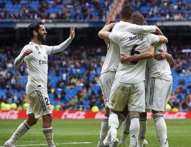 米兰体育官方入口-埃瓦尔主场大胜对手，展现实力的简单介绍