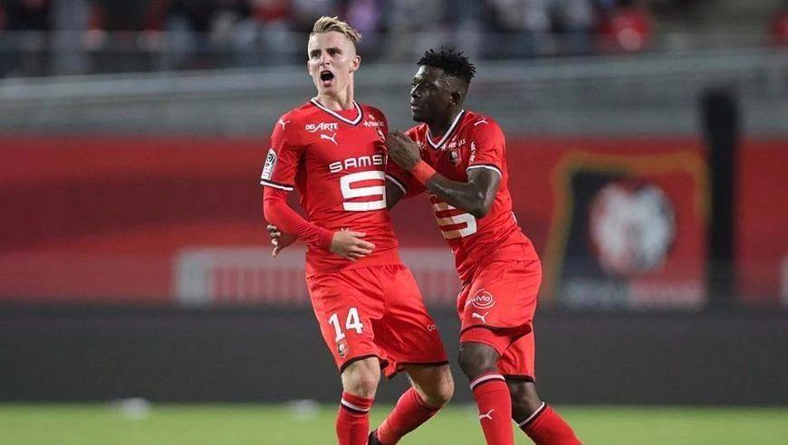 埃瓦尔主场大胜对手，展现实力的简单介绍