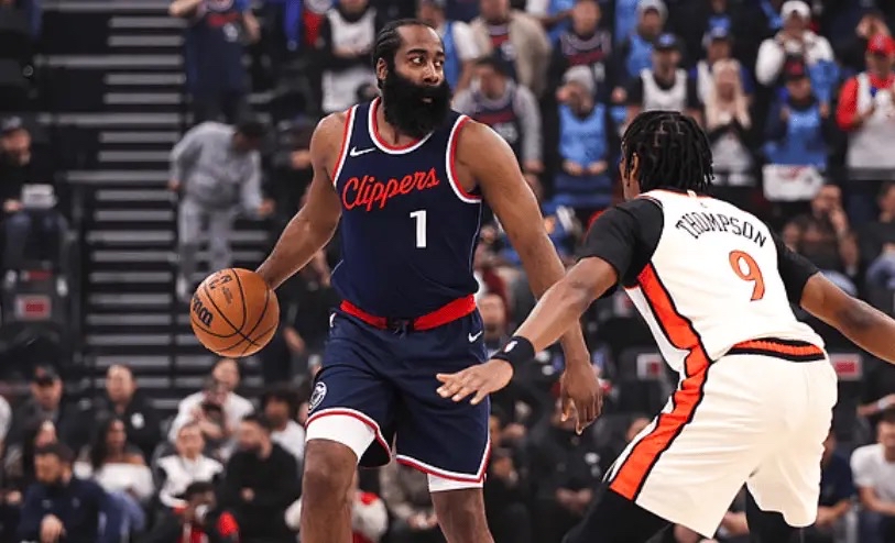 米兰体育馆-快船壮大赢球，强势占据西部前四