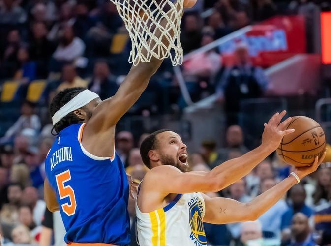 米兰体育网页版登录入口-精彩瞬间！球员在关键比赛中发挥出色的简单介绍