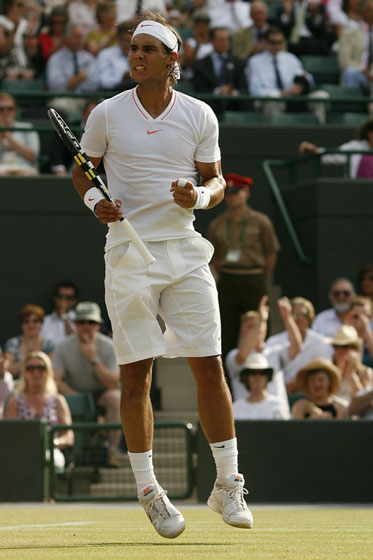 马德里竞技爆冷击败豪门,球迷欢呼雀跃的简单介绍 马德里竞技爆冷击败豪门,球迷欢呼雀跃的简单介绍