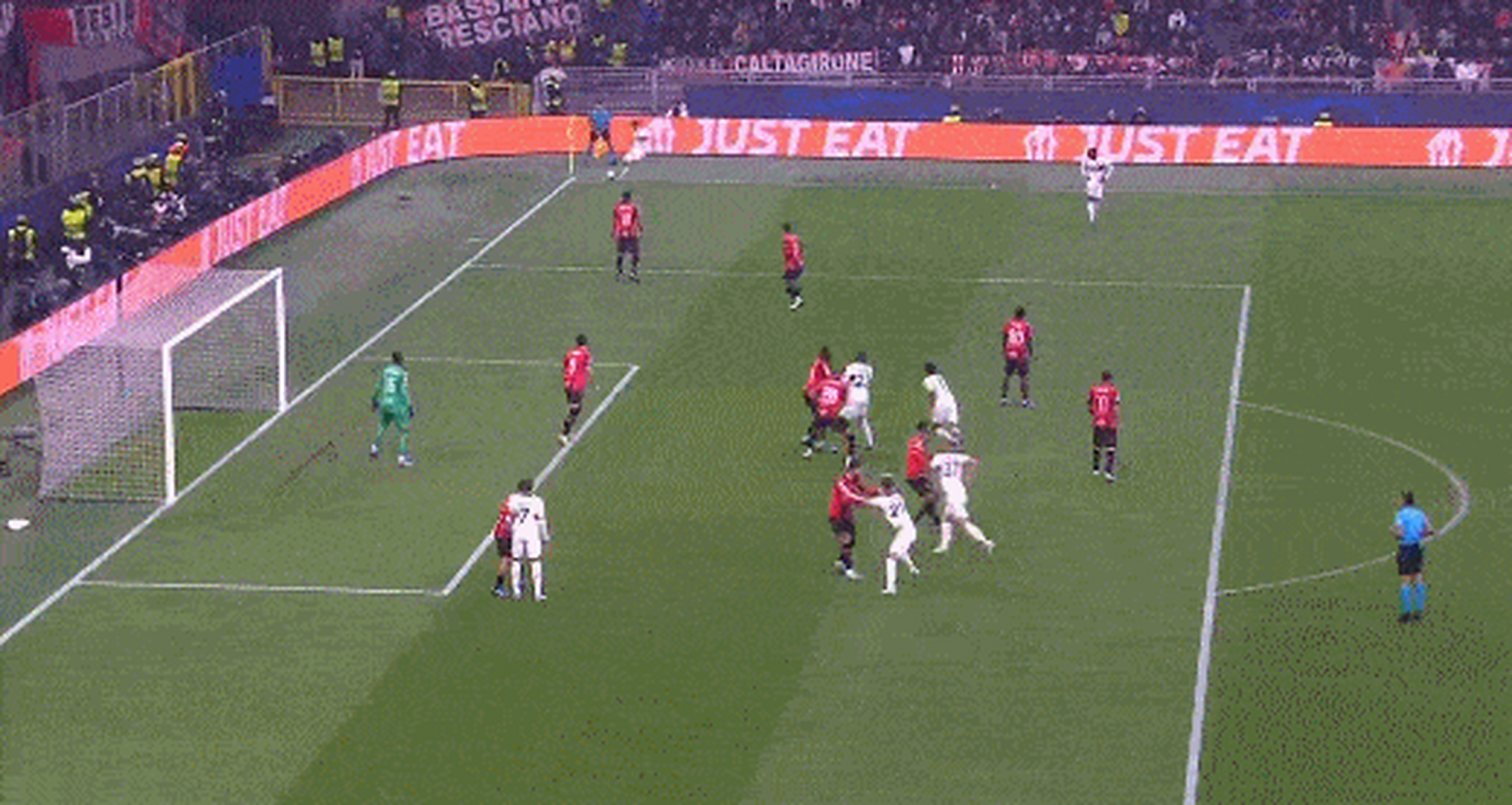 AC米兰中场伤愈归队，备战欧冠资格赛的简单介绍